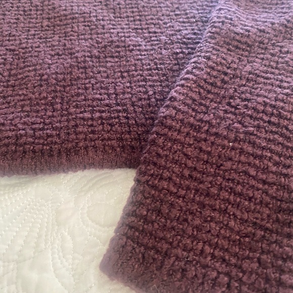 LA Hearts sweater - Picture 4 of 4